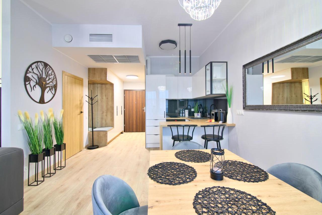 Apartments In - Hanza Tower - Sauna & Pool Щецин Экстерьер фото